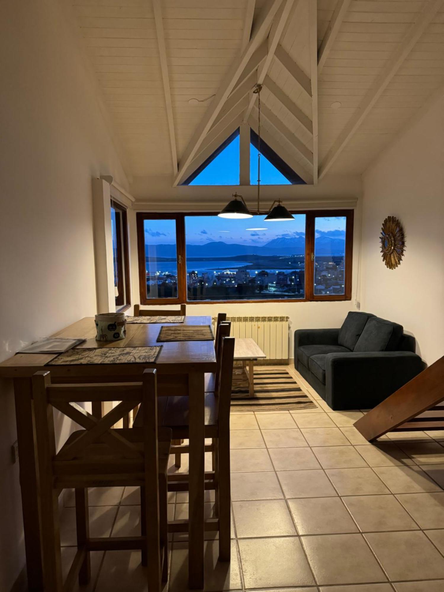 Mirando Al Canal Ushuaia Exterior photo