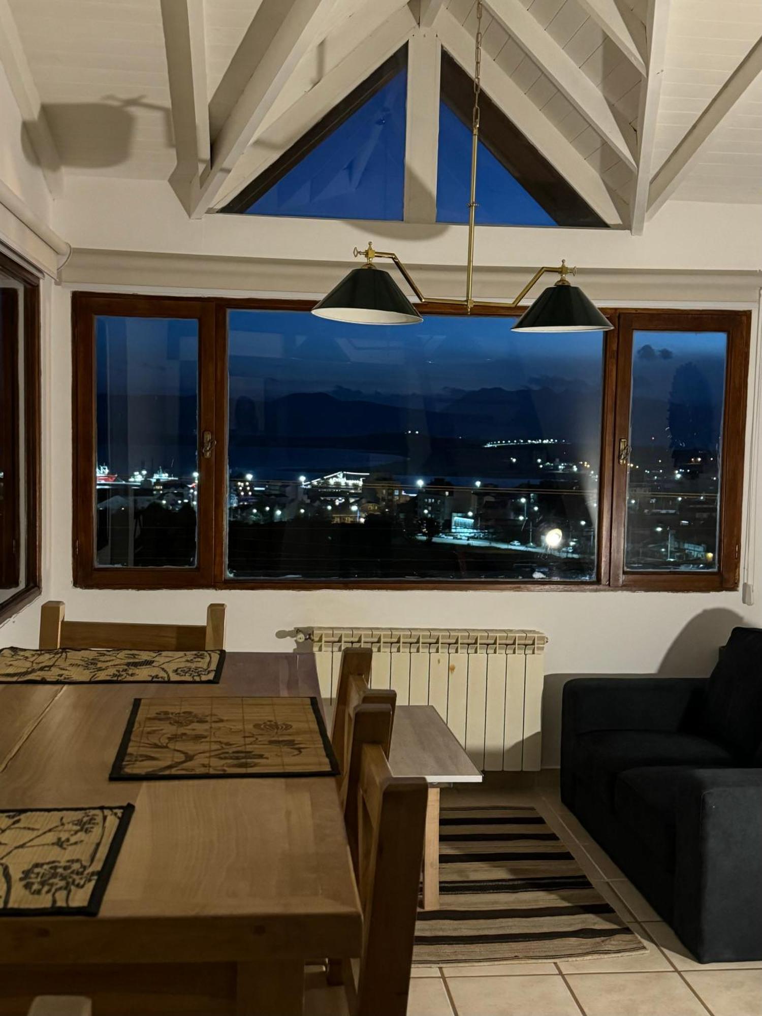 Mirando Al Canal Ushuaia Exterior photo